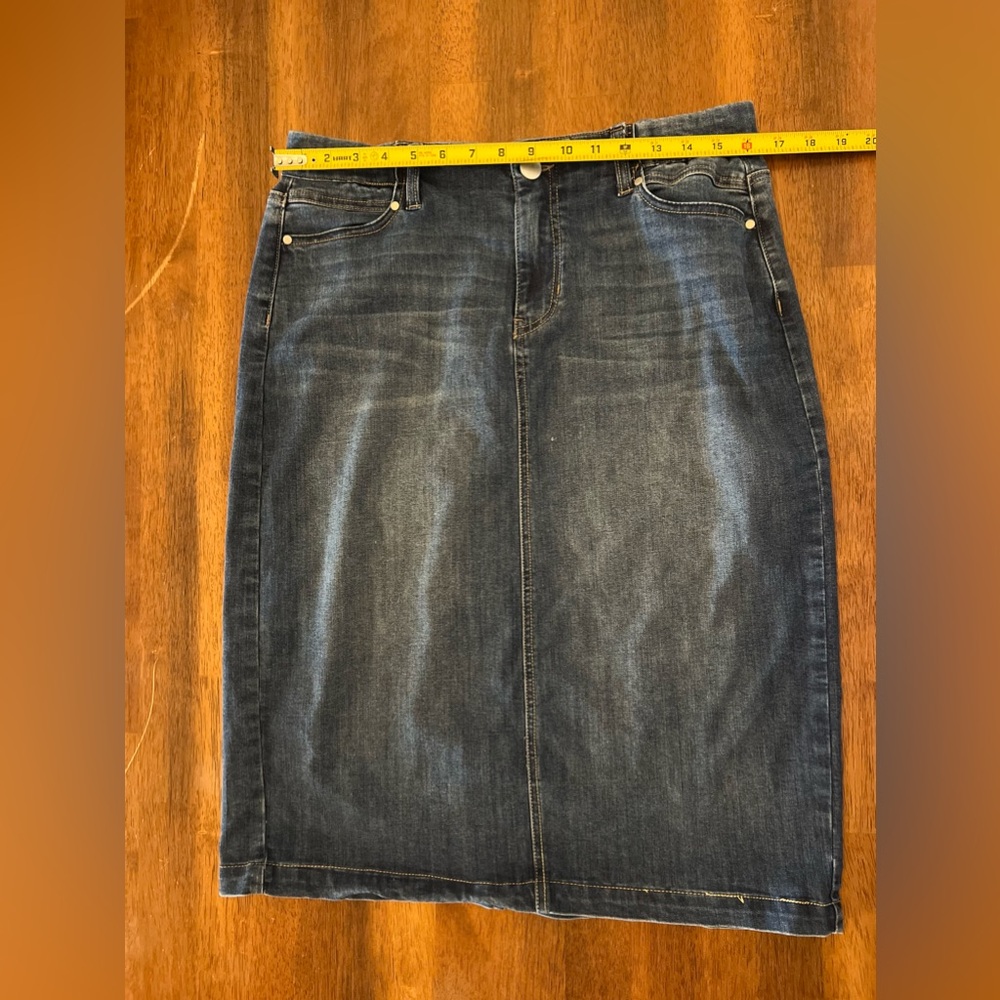Denim skirt